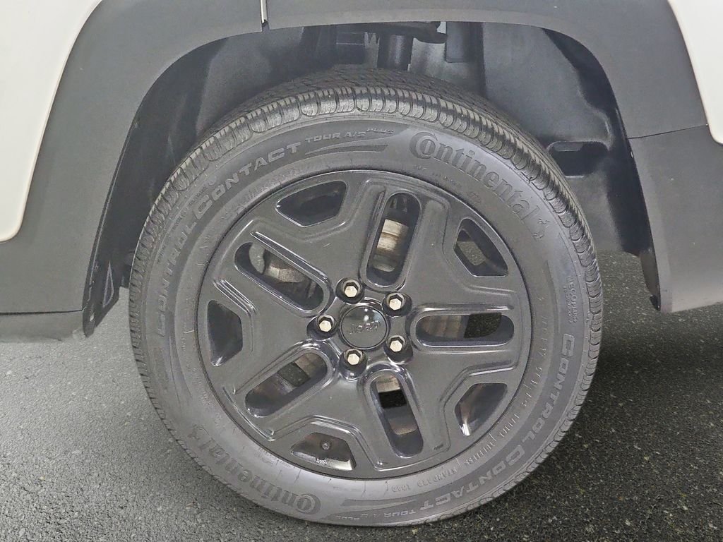Used 2020 White Jeep Sport image 34