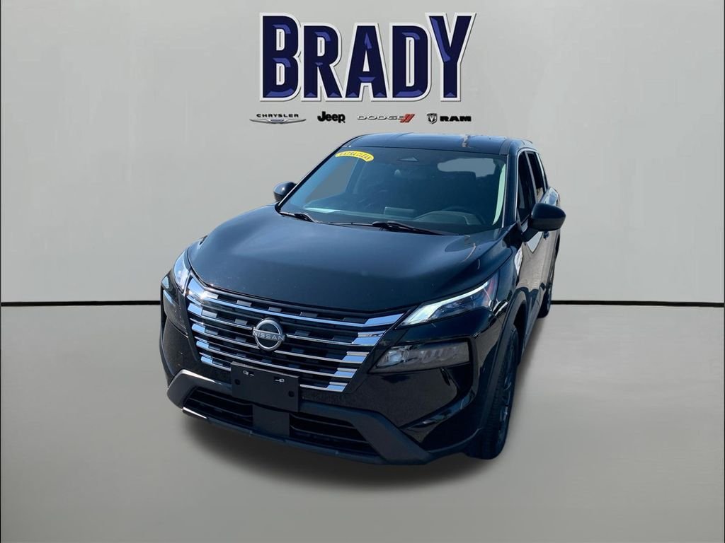 Used 2024 Black Nissan SV image 3
