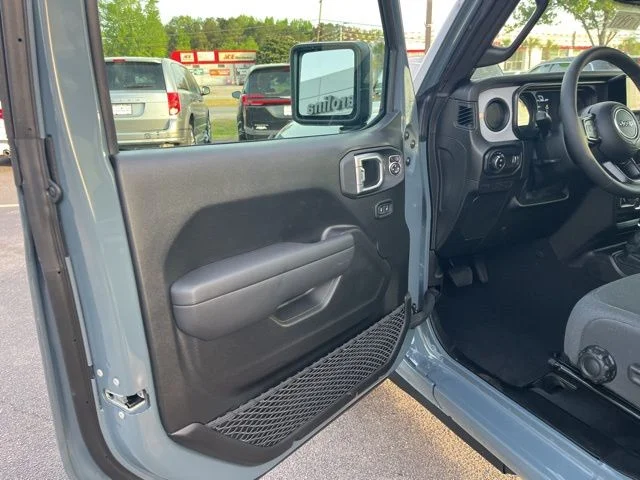 New 2026 Anvil Clearcoat Jeep Sport S image 5
