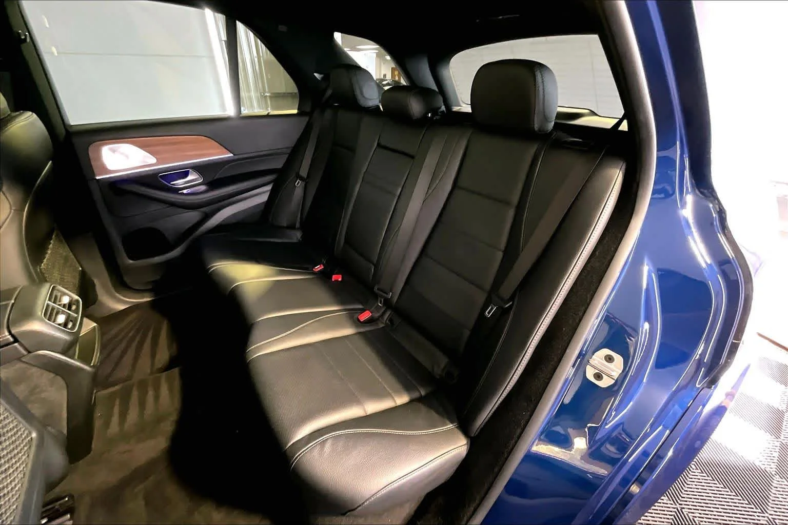 Certified Used 2022 Brilliant Blue Metallic Mercedes-Benz GLE 350 image 40