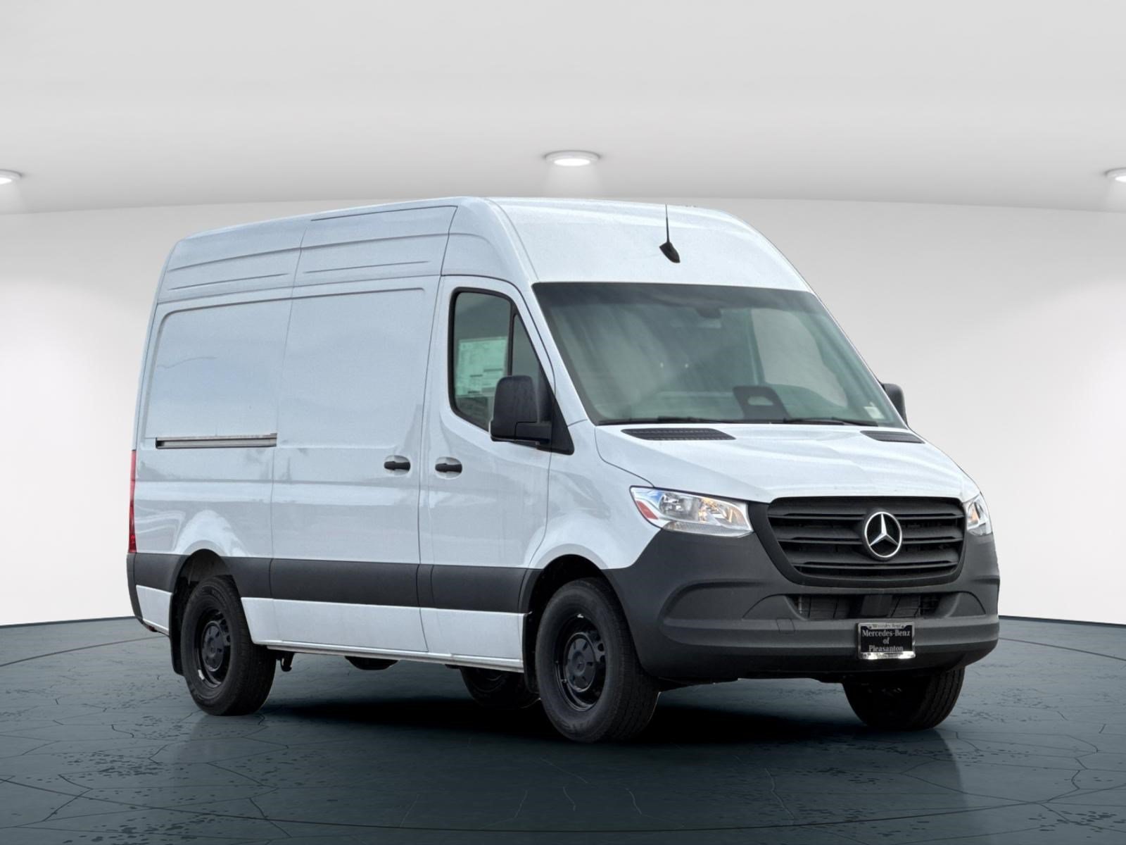 New 2025 Arctic White Mercedes-Benz 2500 High Roof SO Diesel 144 WB image 8
