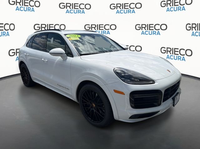2023 Porsche Cayenne Turbo's photo