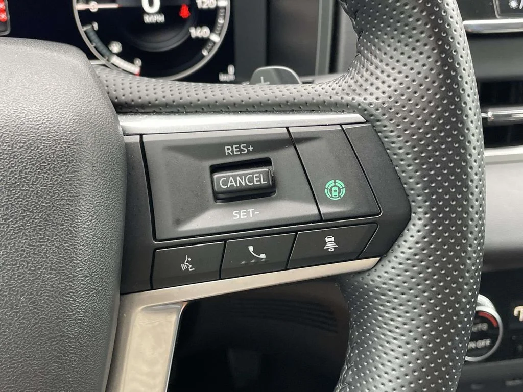 2025 Mitsubishi Outlander Plug-in Hybrid SE - Photo 11