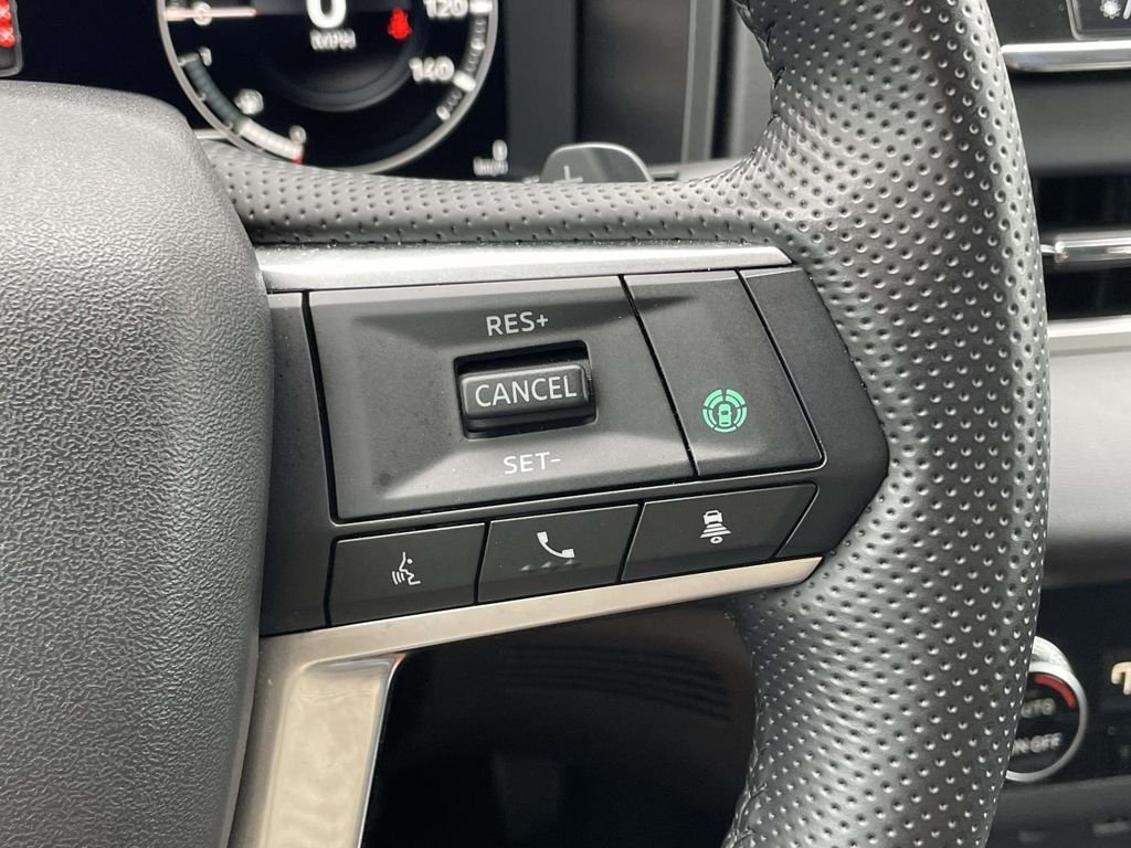 Used 2025 Cosmic Blue Metallic Mitsubishi SE image 11