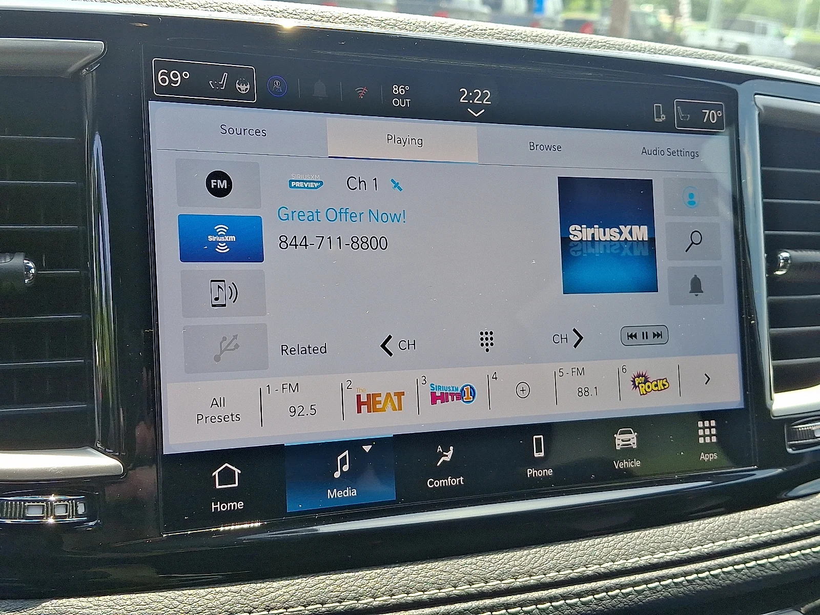 2025 Chrysler Pacifica Select - Photo 18