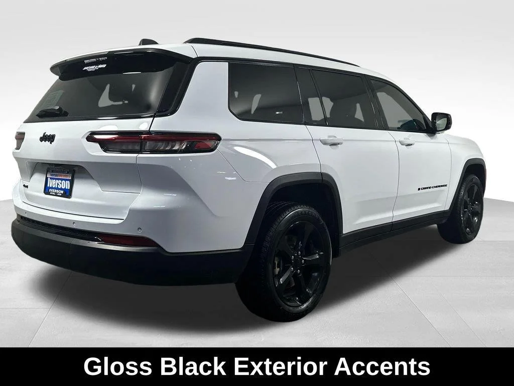 Used 2023 Bright White Clearcoat Jeep Altitude image 12