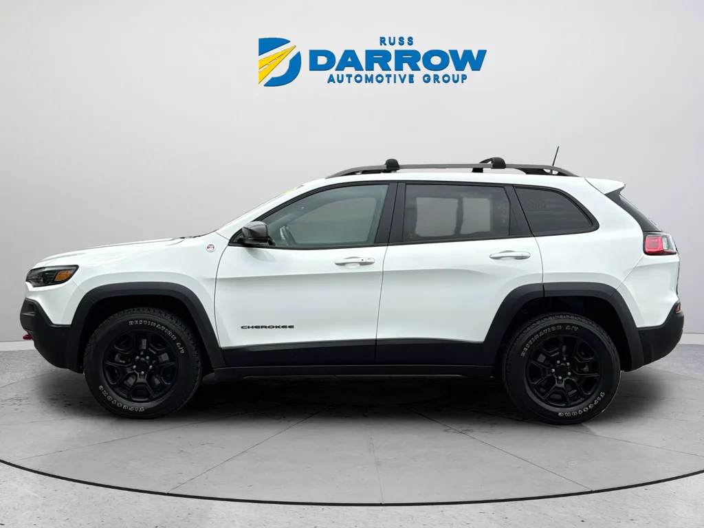 Used 2021 White Jeep Trailhawk image 2