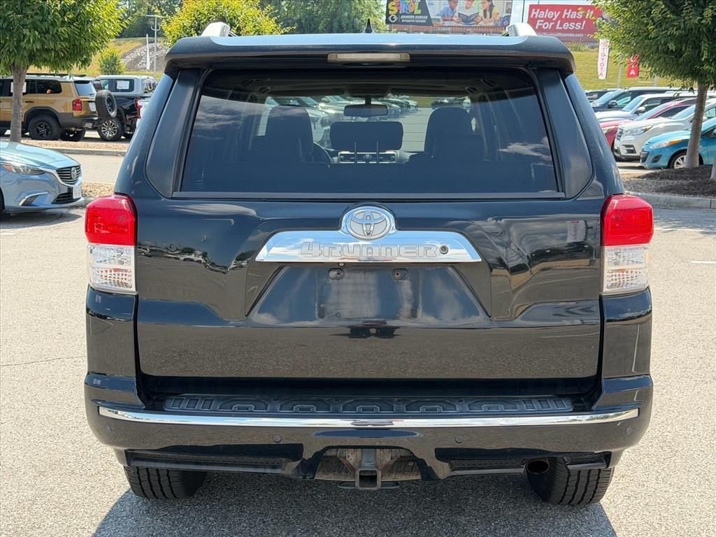 Used 2010  Toyota SR5 image 6