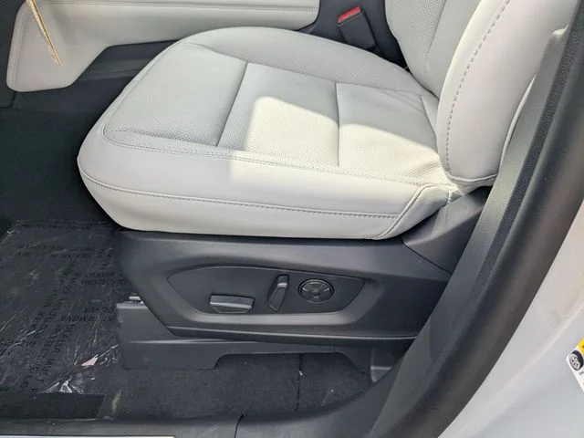 New 2026 Space White Metallic Ford Platinum™ image 20