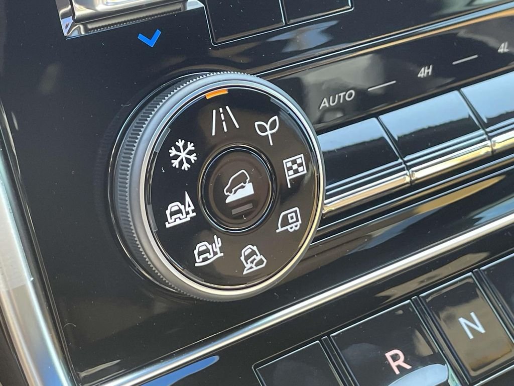 2025 Nissan Armada SL - Photo 29