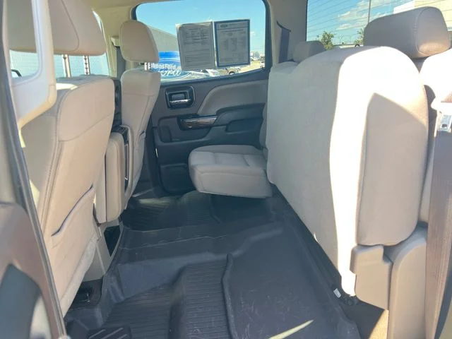 Used 2018 White Chevrolet LT image 33