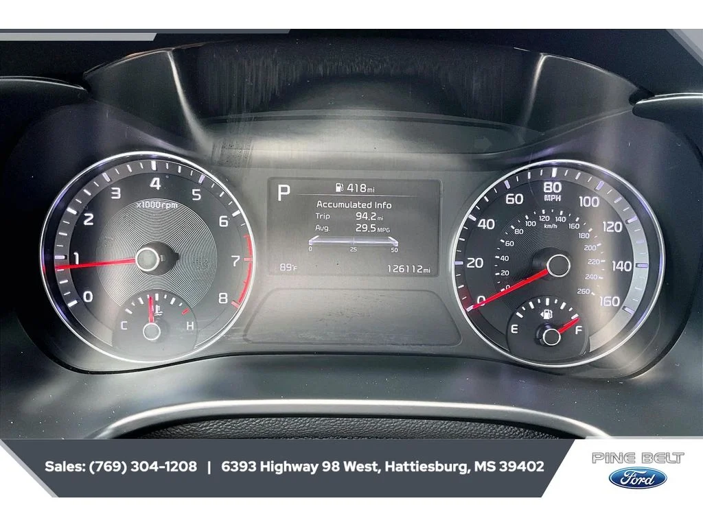 Used 2022 Currant Red Kia LXS image 14