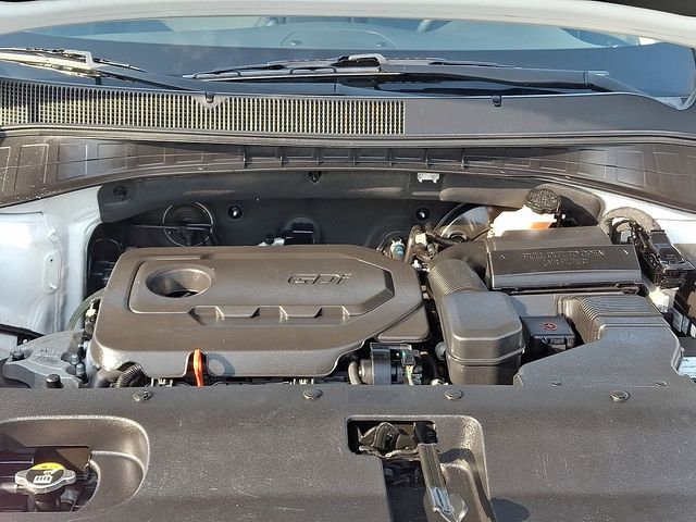 Used 2019 White Kia LX image 29