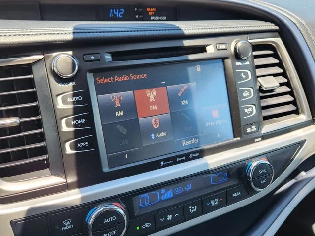2019 Toyota Highlander XLE - Photo 14