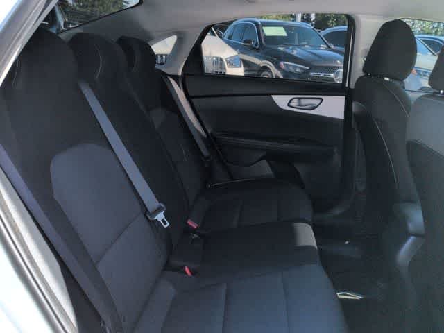 Used 2023 Snow White Pearl Kia LXS image 19