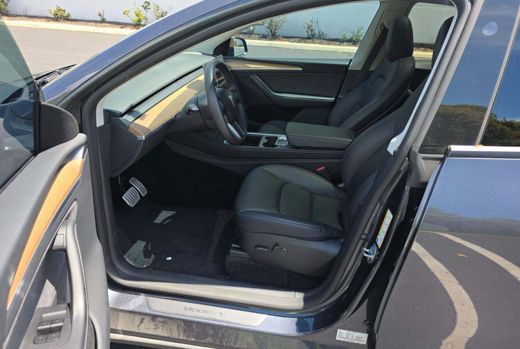 Used 2025 Gray Tesla Performance image 5