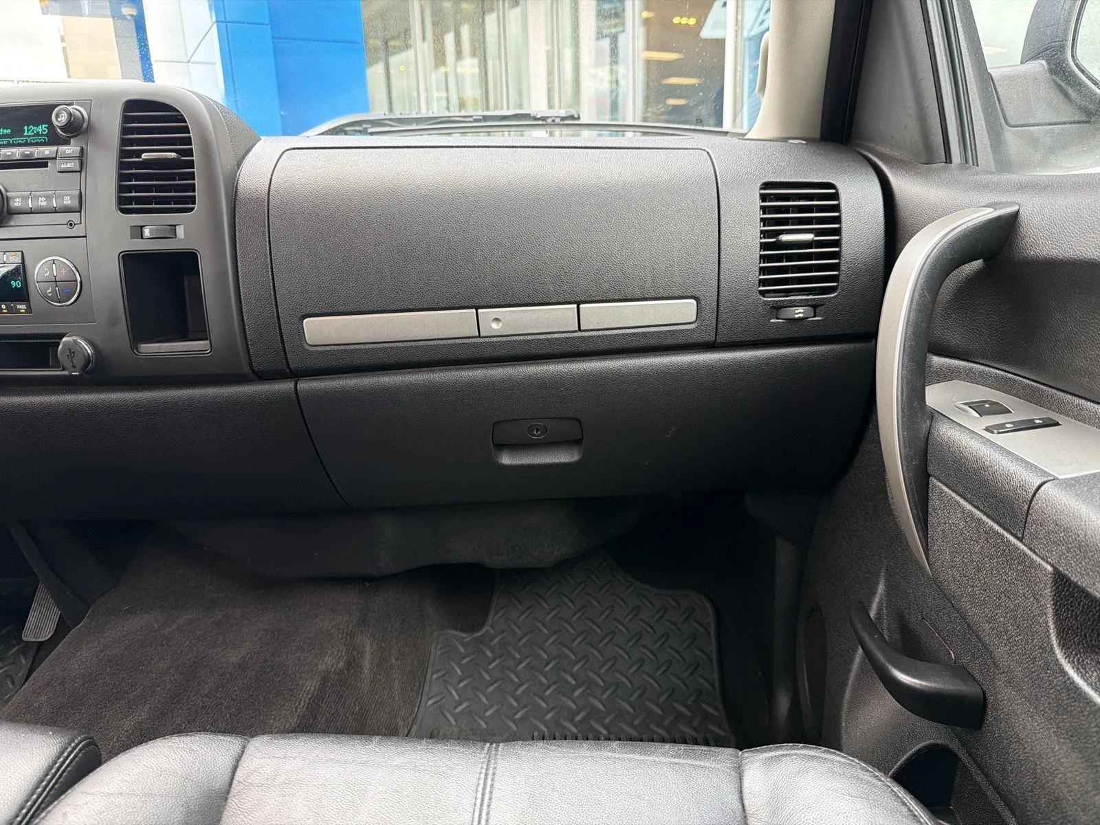Used 2012 STEEL GRAY METALLIC GMC SLE image 24