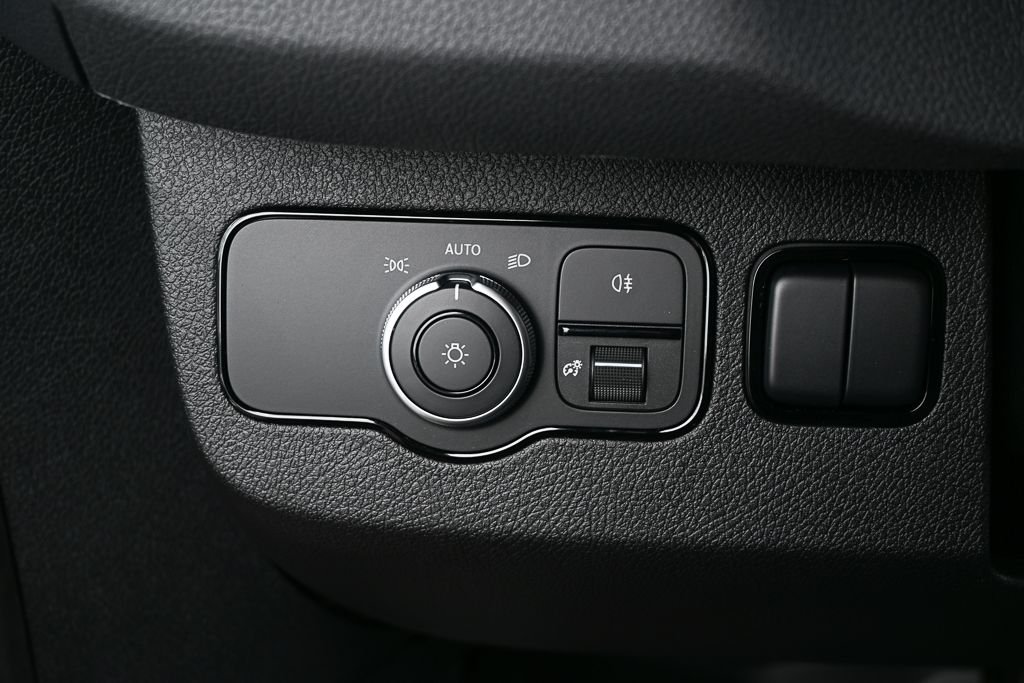 New 2026 Arctic White Mercedes-Benz  image 9