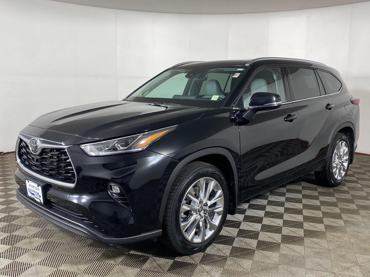 Used 2025 Midnight Black Metallic Toyota Limited image 2