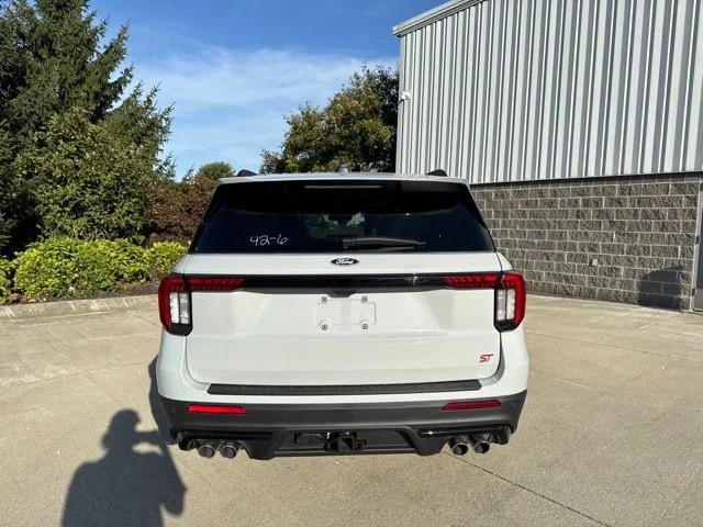 New 2027 Avalanche Gray Ford ST image 38