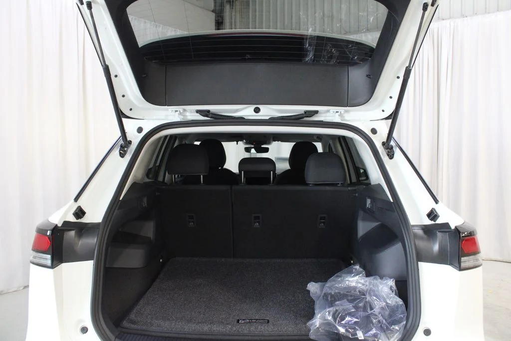 New 2026 White Volkswagen 2.0T S image 30