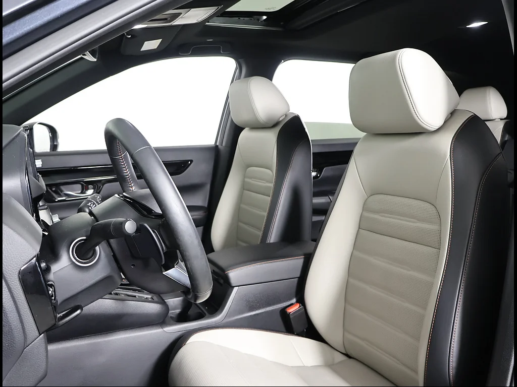 Used 2023 Meteorite Gray Metallic Honda Sport Touring image 7