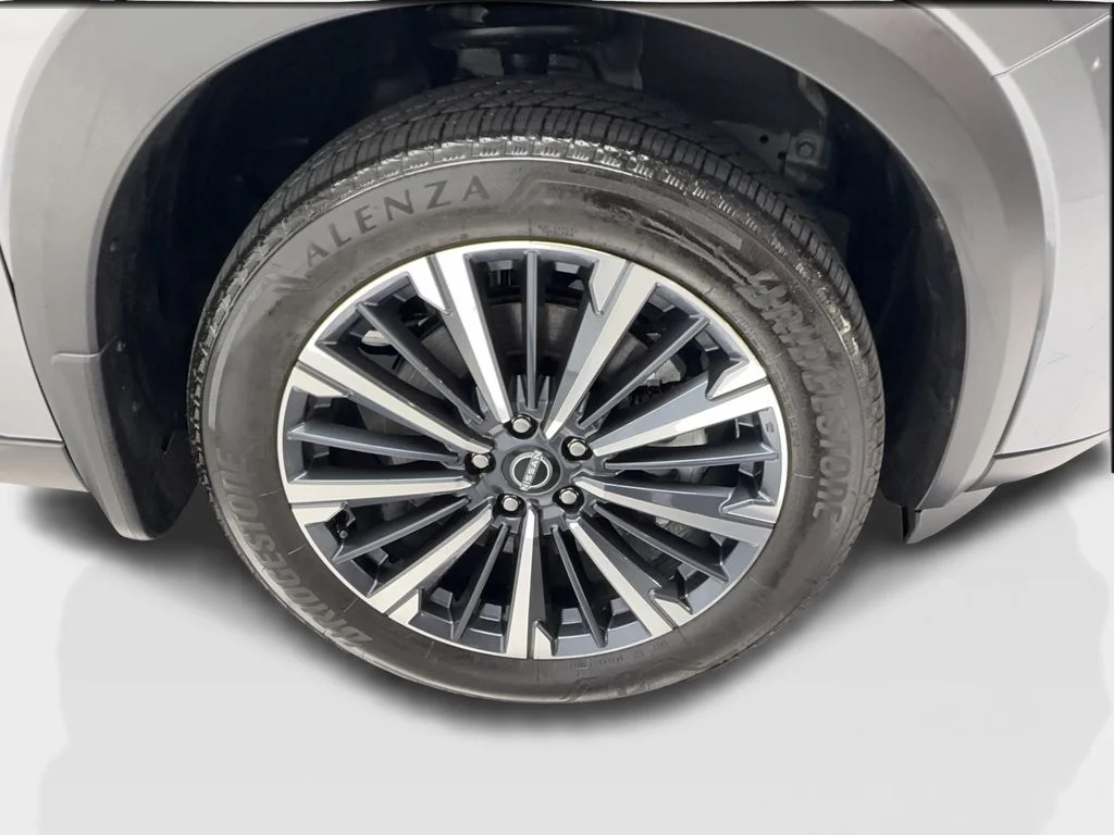 Used 2026 Gray Nissan Platinum image 15