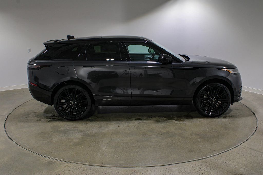 Certified Used 2026 Carpathian Gray Premium Metallic Land Rover Dynamic SE image 6