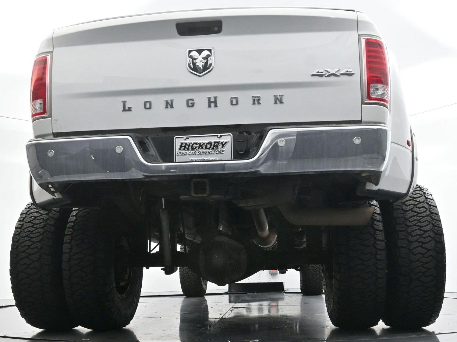 Used 2018 Bright White Clearcoat Ram Laramie Longhorn image 49