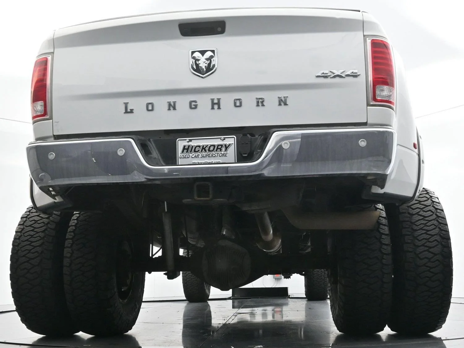 Used 2018 Bright White Clearcoat Ram Laramie Longhorn image 49