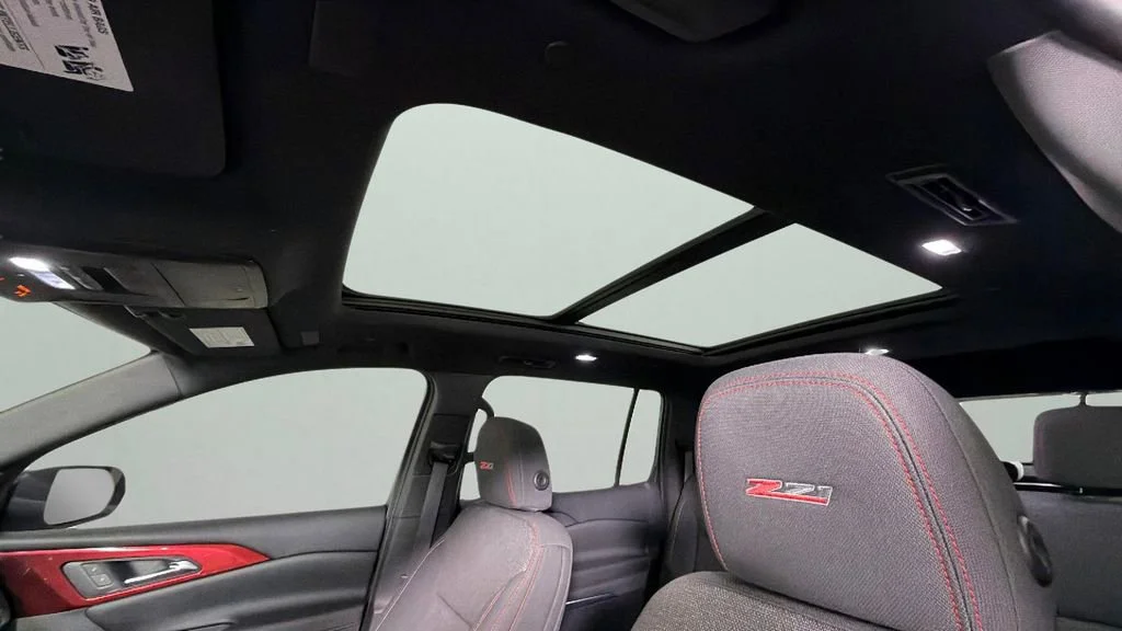 Used 2024 Summit White Chevrolet Z71 image 27