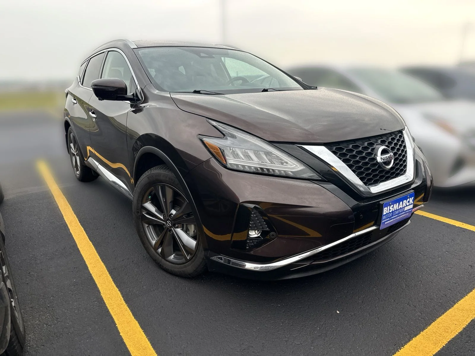 Used 2021 Brown Nissan Platinum image 2