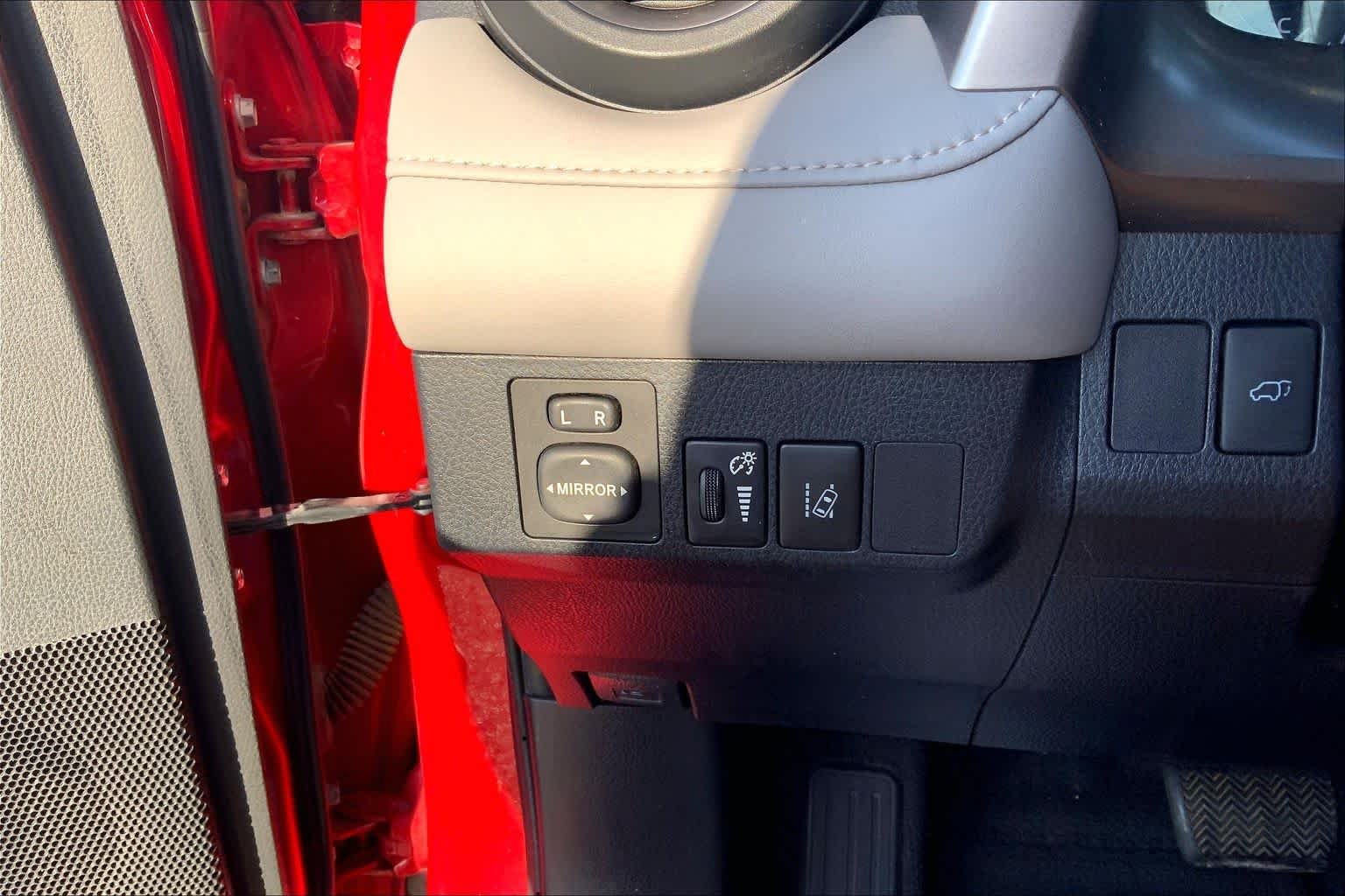 Used 2017 Barcelona Red Metallic Toyota Limited image 35