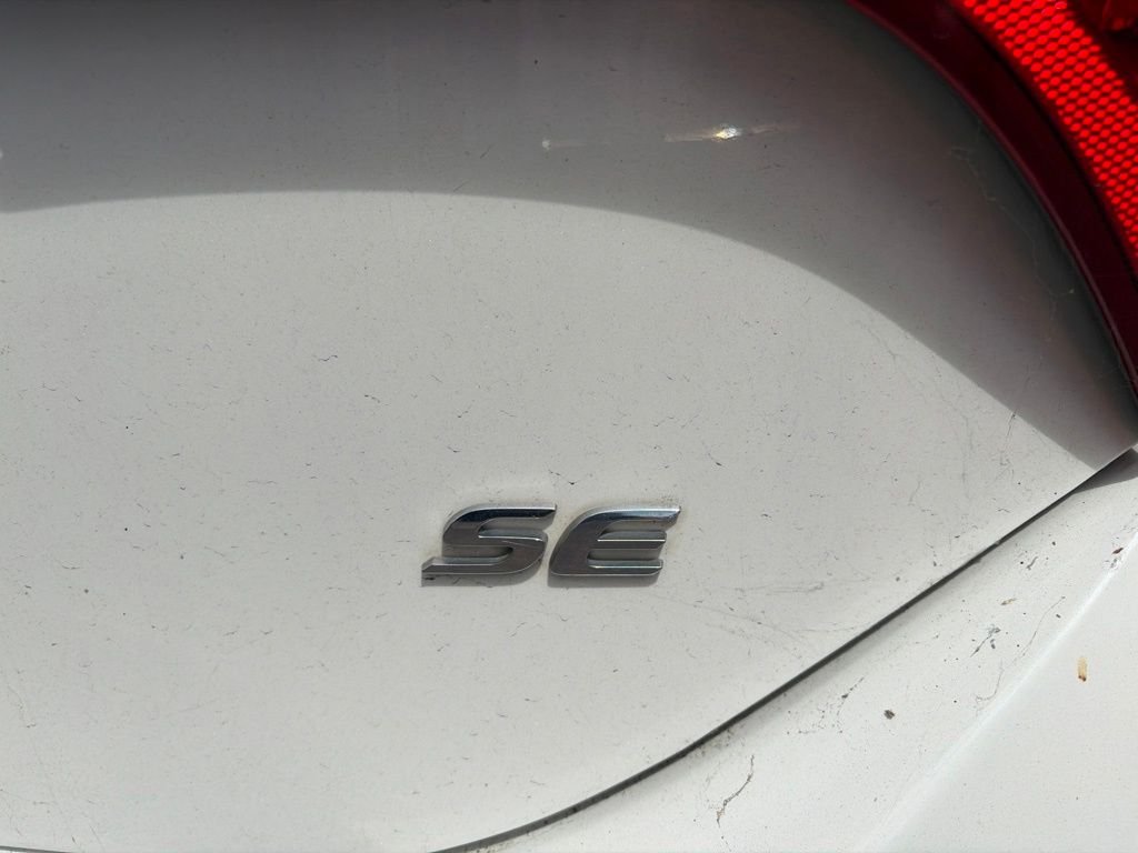 Used 2019 White Toyota SE image 13