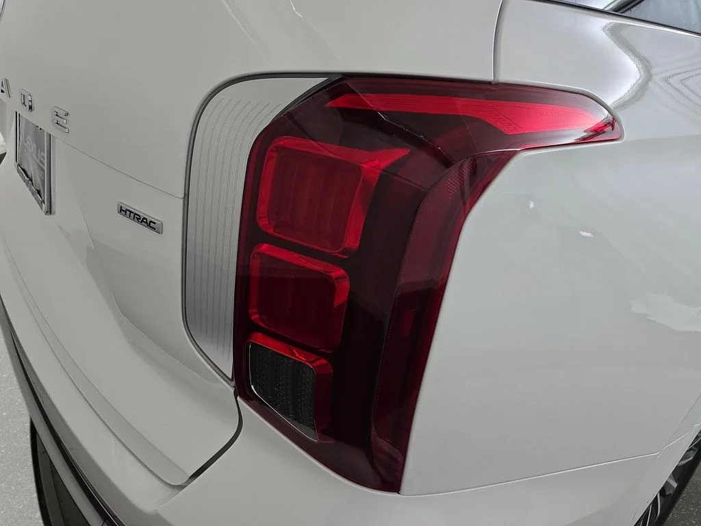 Used 2025 White Hyundai Calligraphy image 33
