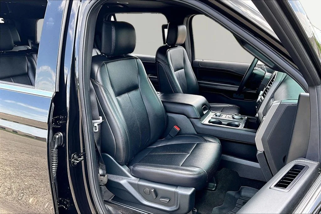 Certified Used 2020 Agate Black Metallic Ford XLT image 7