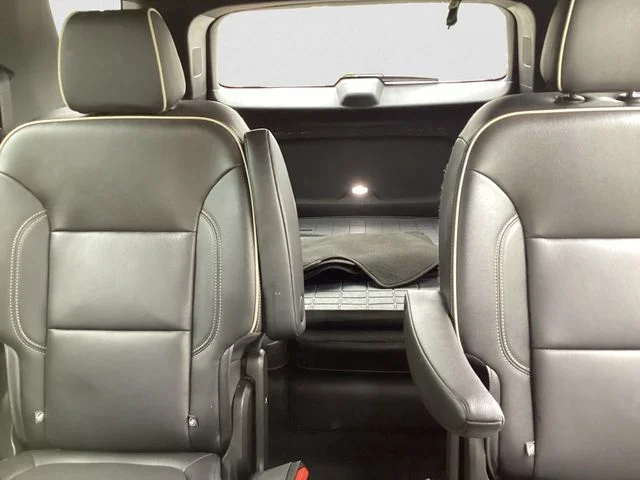 Used 2023 Pearl Chevrolet Premier image 13