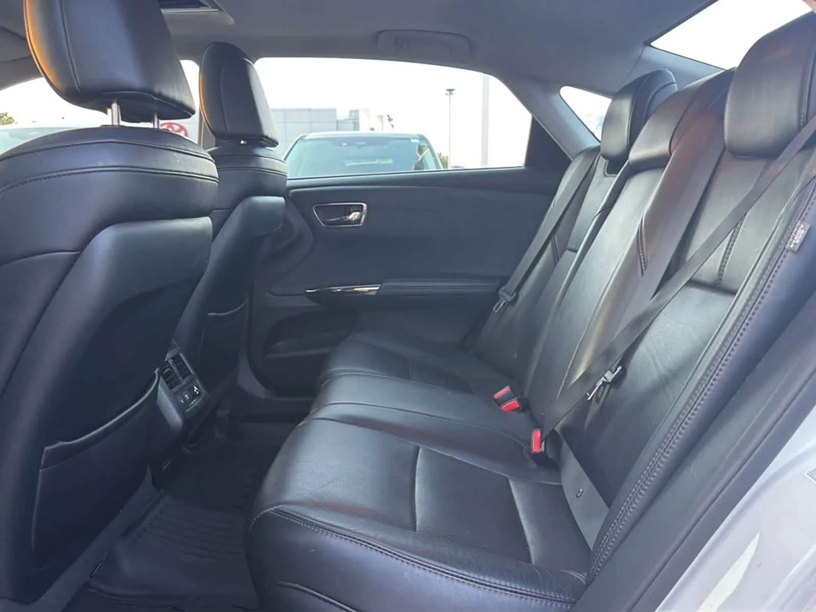 Used 2014 Blizzard Pearl Toyota Limited image 16