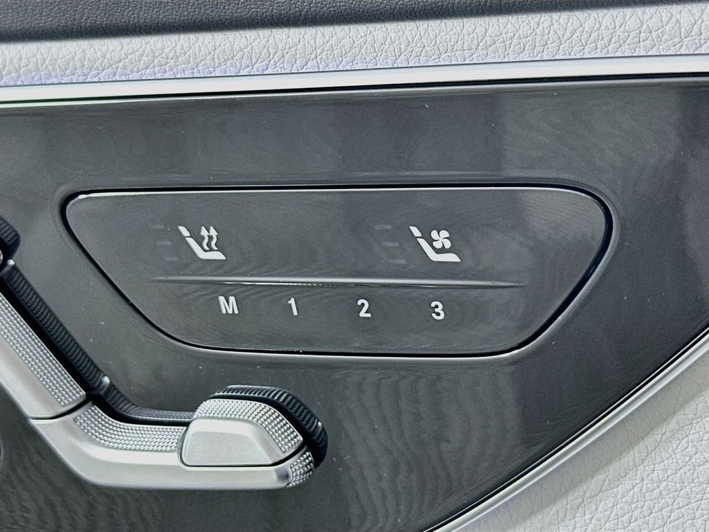New 2026 MANUFAKTUR Alpine Grey Mercedes-Benz C 300 image 21