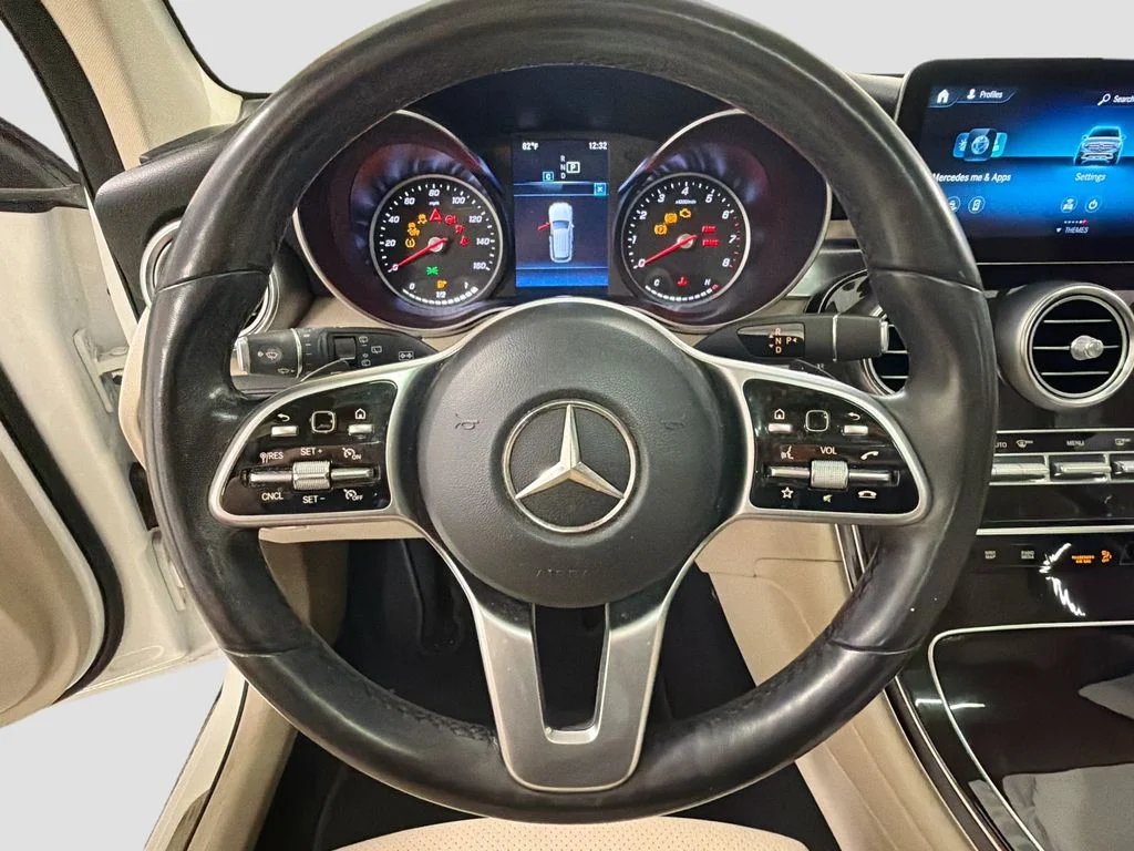 Used 2022 White Mercedes-Benz GLC 300 image 12