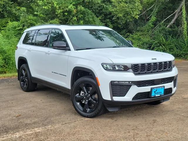 New 2026 Bright White Clear-Coat Exterior Paint Jeep Limited image 31