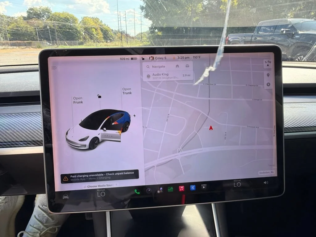 Used 2018 Obsidian Black Metallic Tesla  image 8