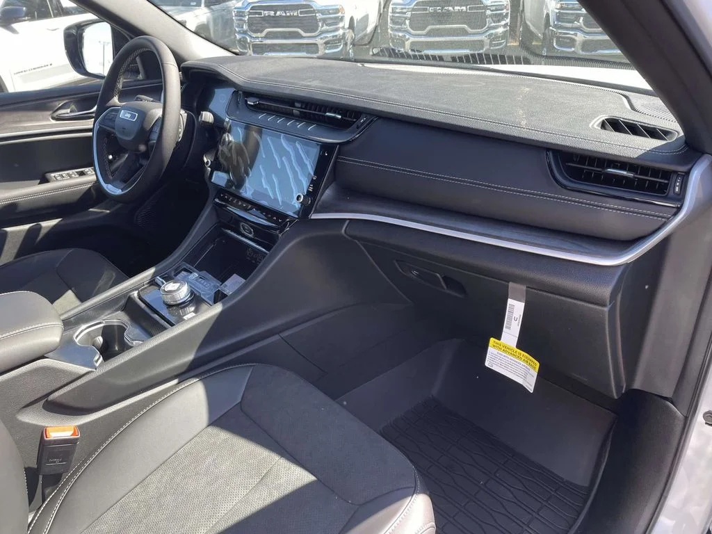 New 2026 Bright White Clearcoat Jeep Altitude image 14