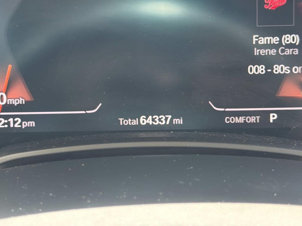 Used 2021 White BMW xDrive40i image 27