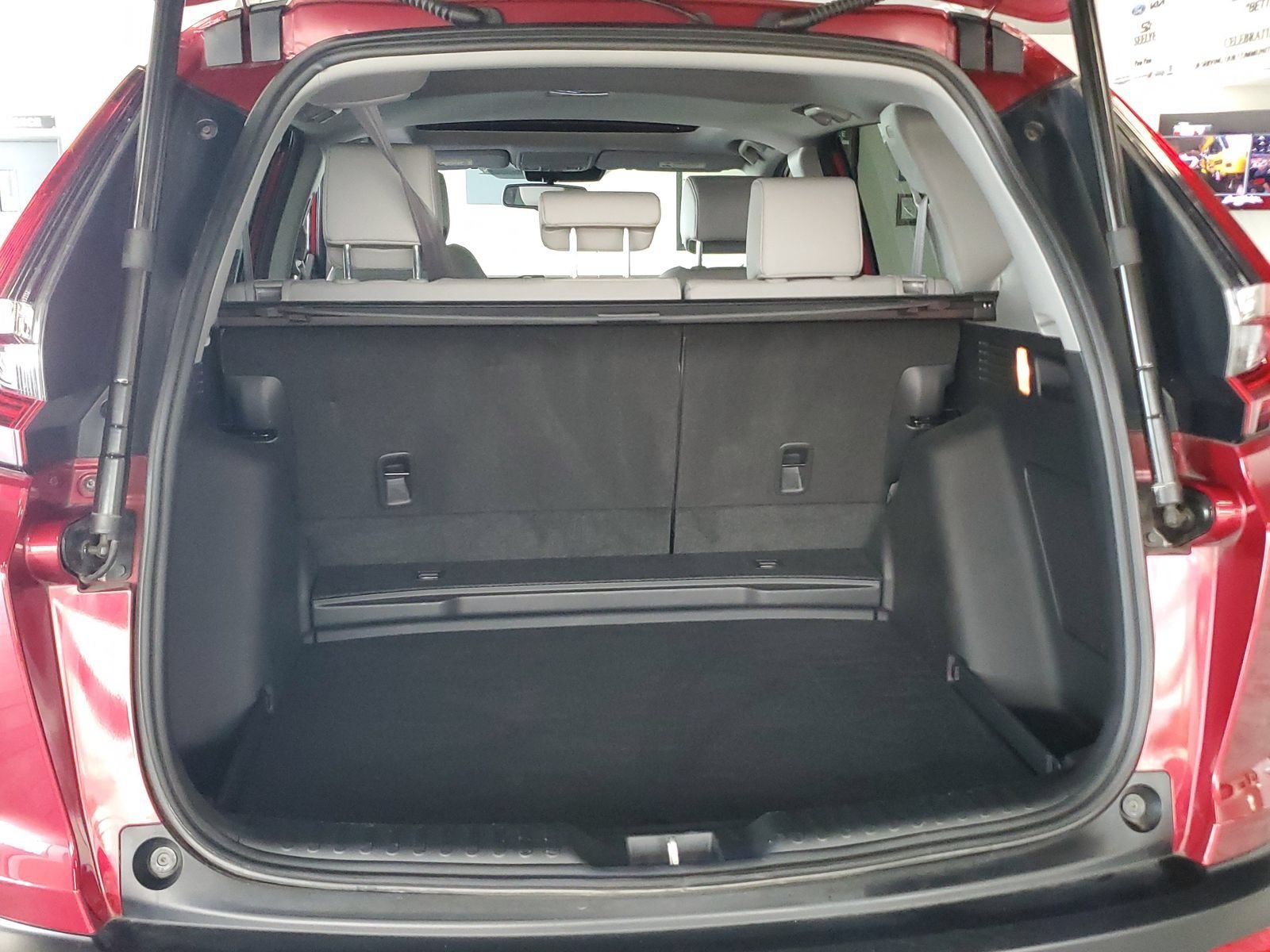 Used 2022 Red Honda Touring image 8