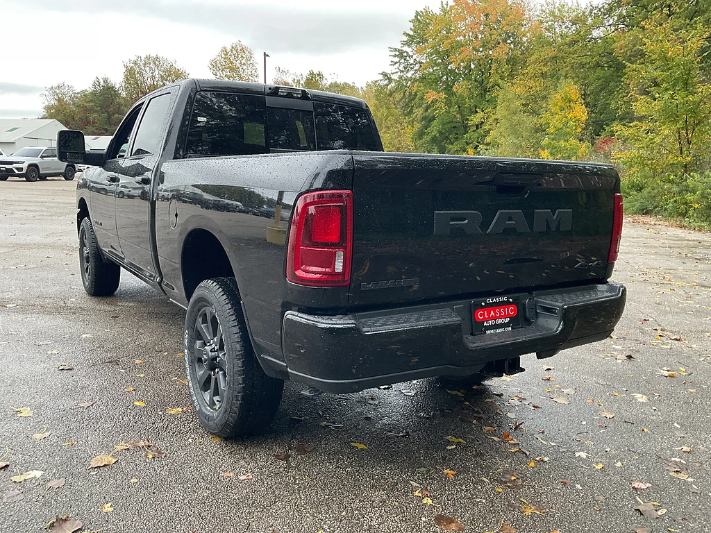 New 2027 Diamond Black Crystal Pearl-Coat Exterior Paint RAM Laramie image 7
