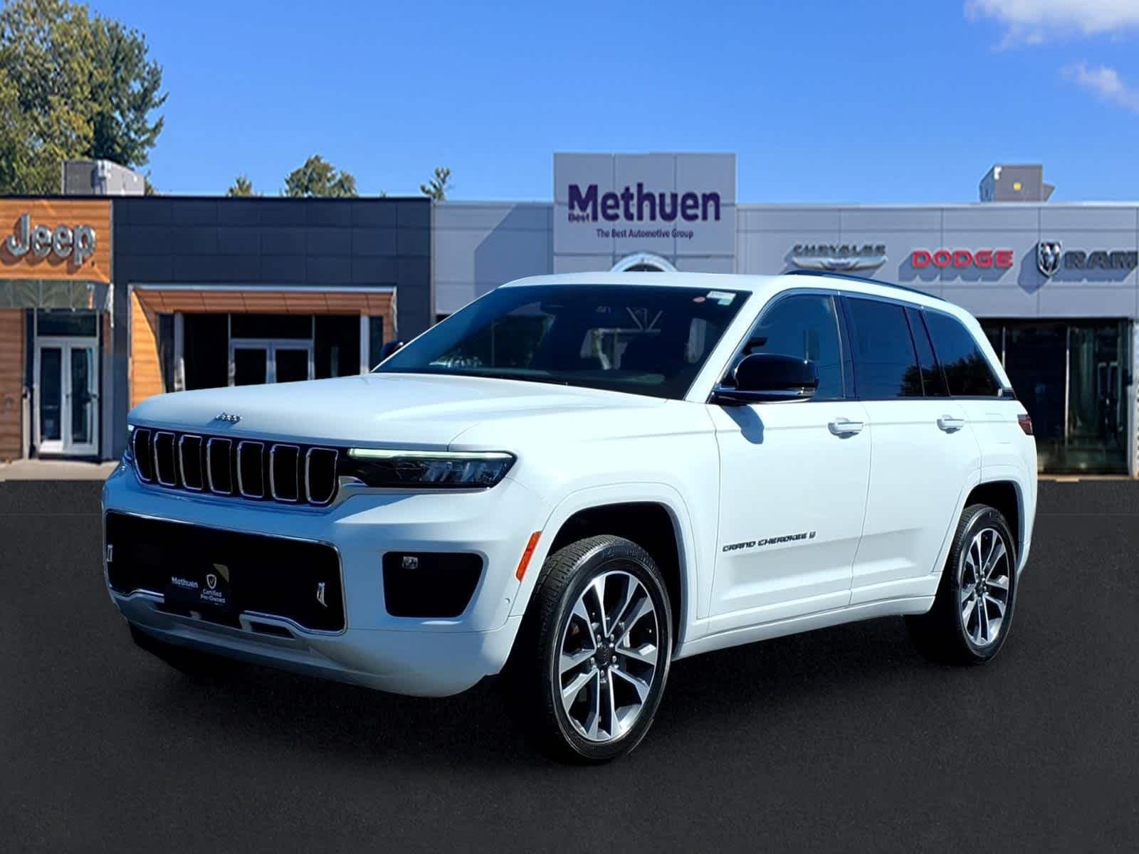 Used 2023 Bright White Clearcoat Jeep Overland image 9