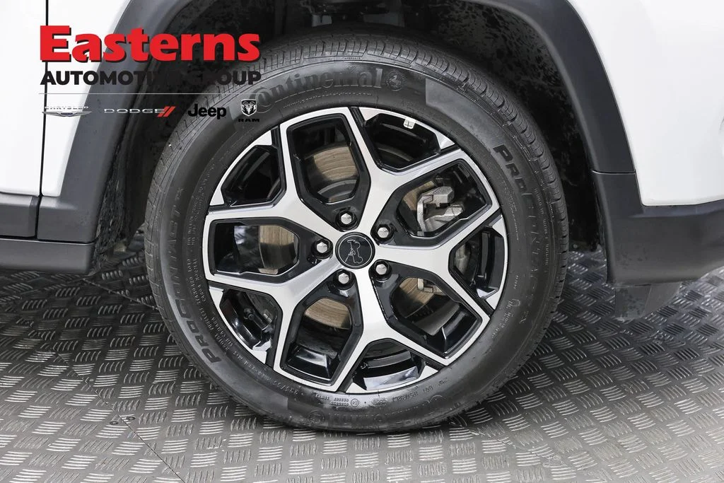 Used 2025 White Jeep Limited image 30