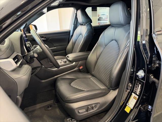 Certified Used 2025 ATTITUDE BLACK MC. Toyota  image 34
