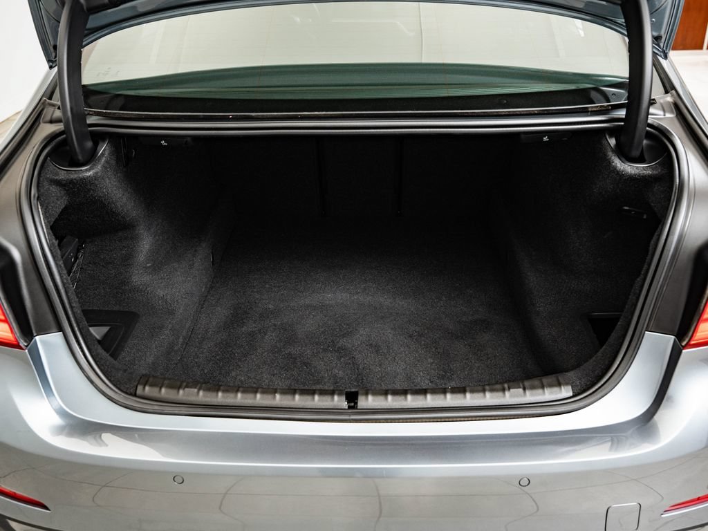 Used 2019 Bluestone Metallic BMW 540i xDrive image 20